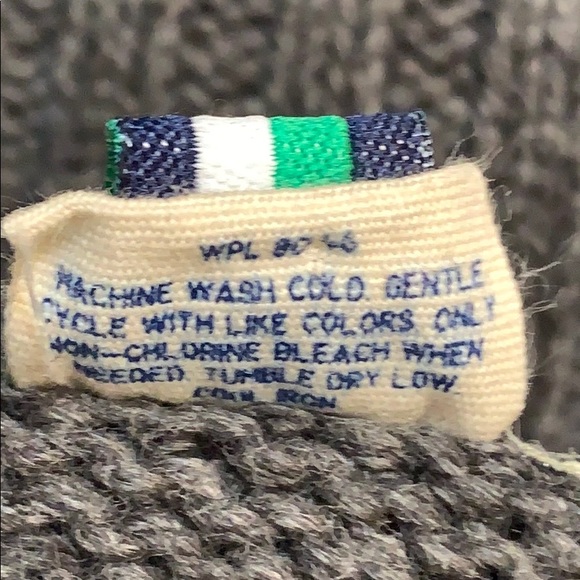 Club Room- Collar Sweater EUC - Picture 5 of 8